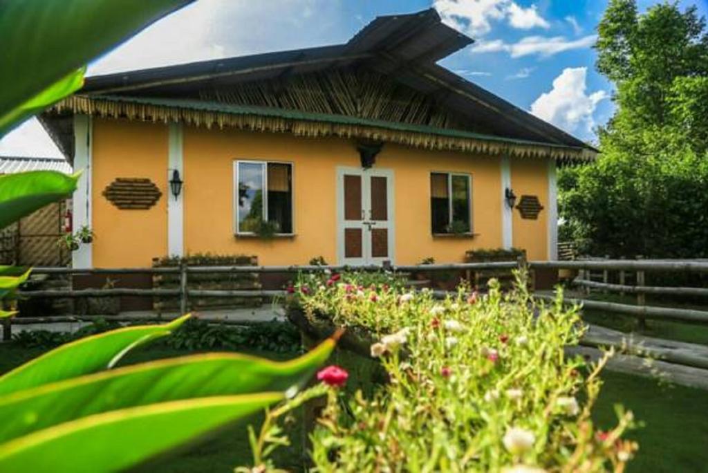 Longchen Homestay Dimāpur Kültér fotó